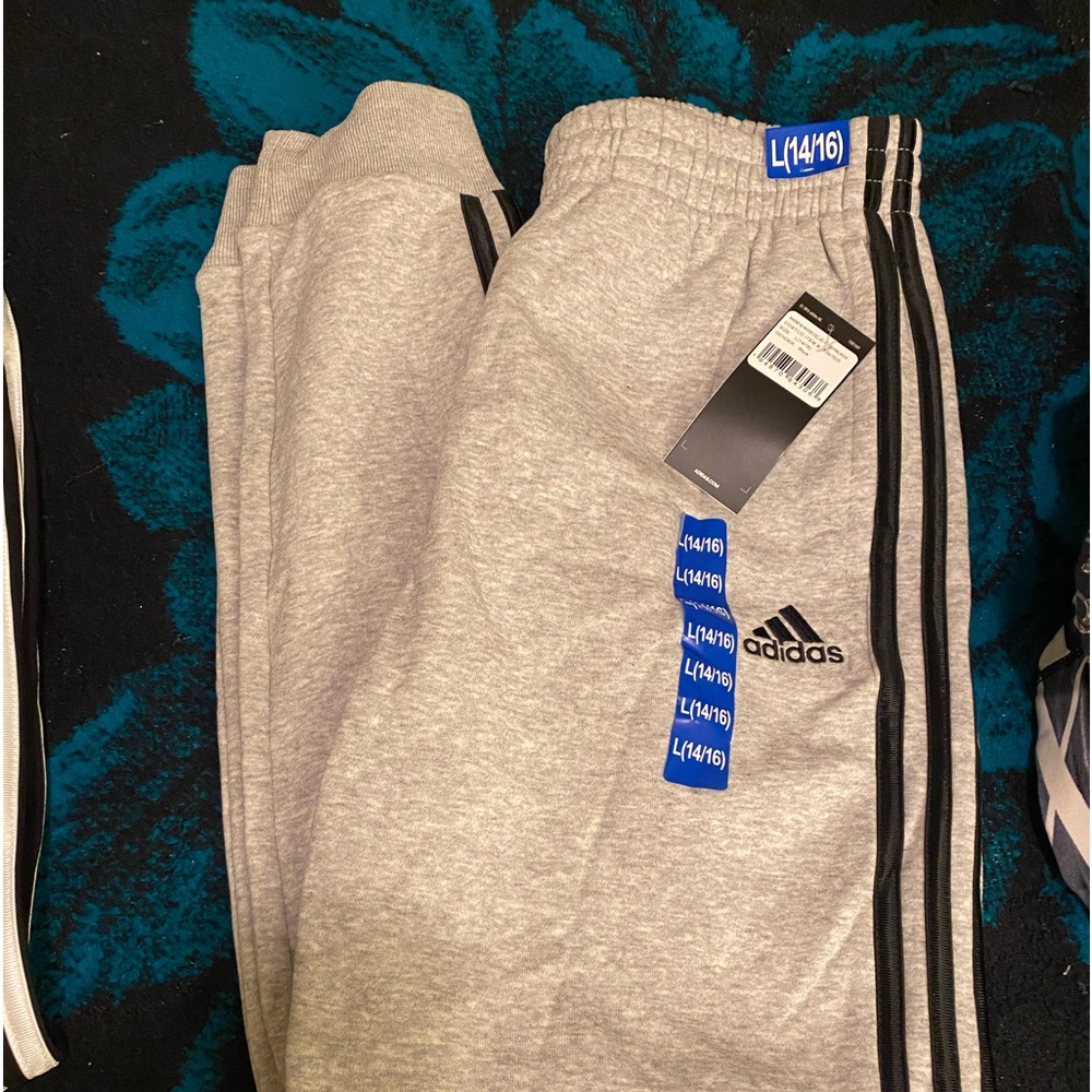 BRAND NEW W TAGS Unisex Adidas Joggers Size L 14/16